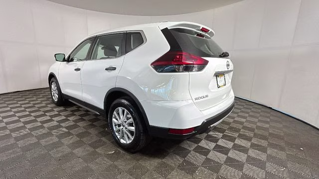 2020 Glacier White Nissan Rogue S FWD SUV