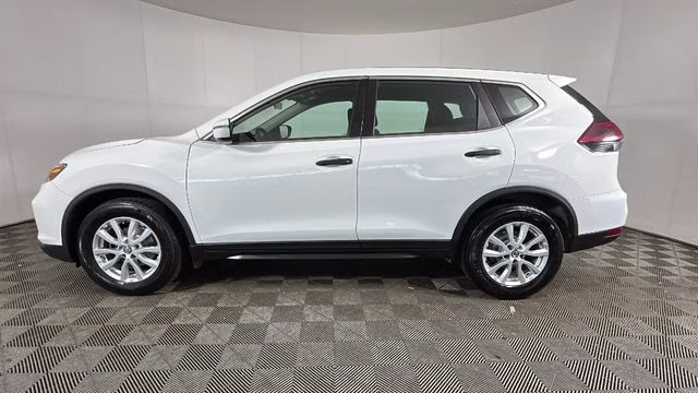 2020 Glacier White Nissan Rogue S FWD SUV