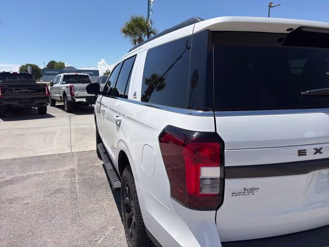 2023 White Metallic Ford Expedition Timberline 4X4 SUV