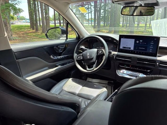 2023 White Metallic Lincoln Corsair Reserve FWD SUV