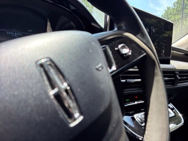 2023 White Metallic Lincoln Corsair Reserve FWD SUV