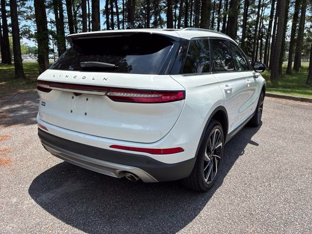 2023 White Metallic Lincoln Corsair Reserve FWD SUV