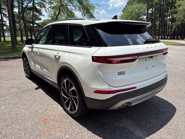 2023 White Metallic Lincoln Corsair Reserve FWD SUV
