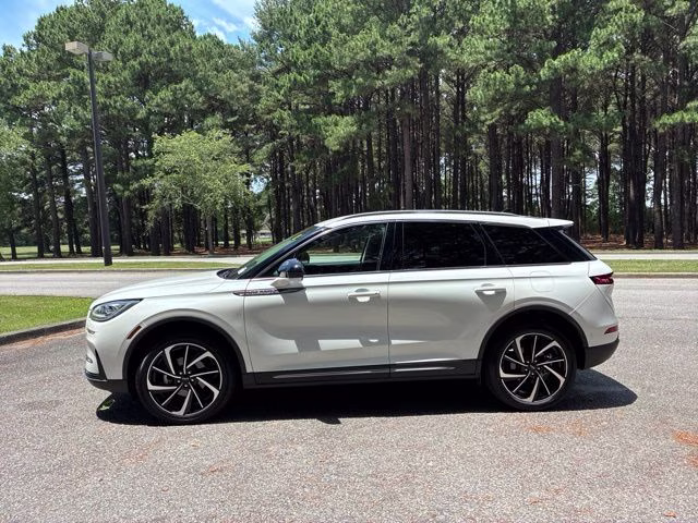 2023 White Metallic Lincoln Corsair Reserve FWD SUV