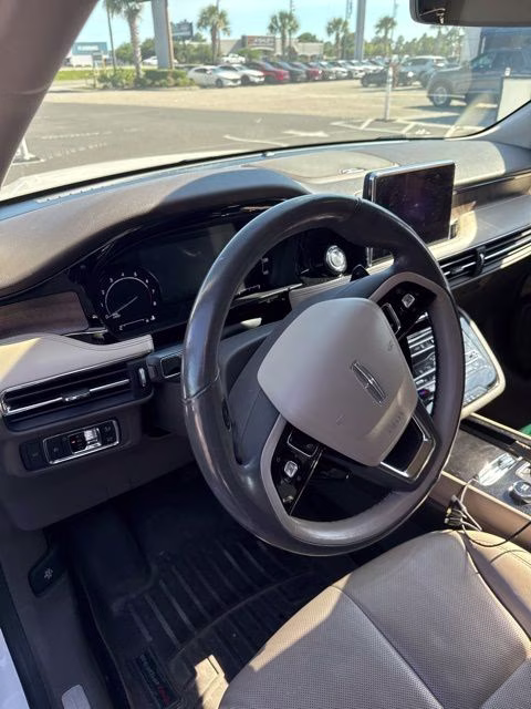 2020 White Lincoln Corsair Reserve AWD SUV