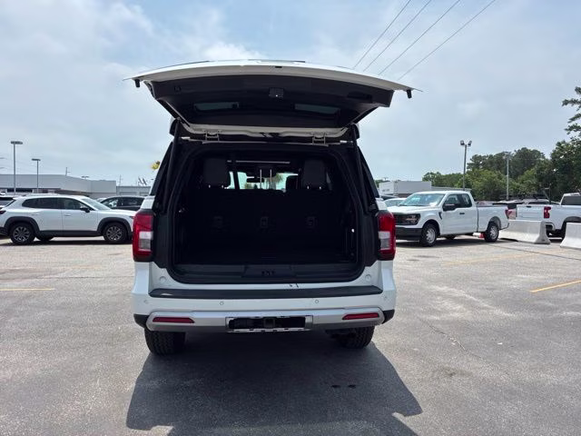 2023 White Metallic Ford Expedition Timberline 4X4 SUV
