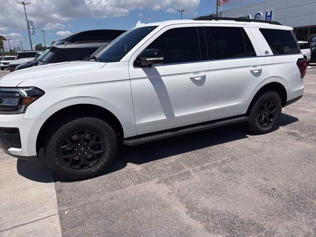 2023 White Metallic Ford Expedition Timberline 4X4 SUV