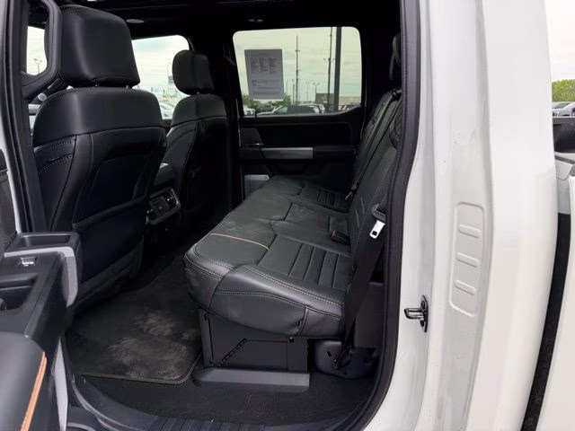 2024 White Ford Super Duty F-350 SRW Platinum 4X4 Truck