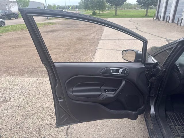 2015 Gray Ford Fiesta Titanium FWD Hatchback