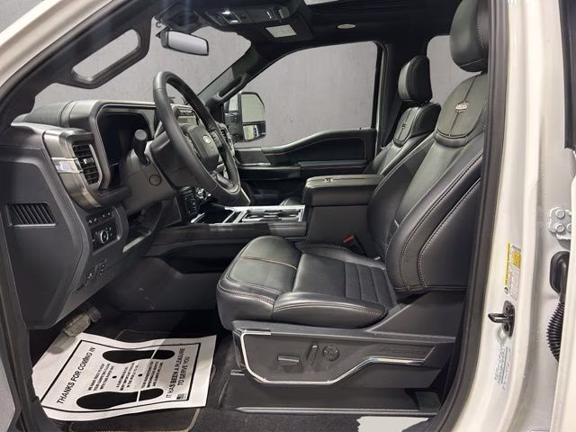 2024 Star White Metallic Tri-Coat Ford Super Duty F-350 SRW Platinum 4X4 Truck