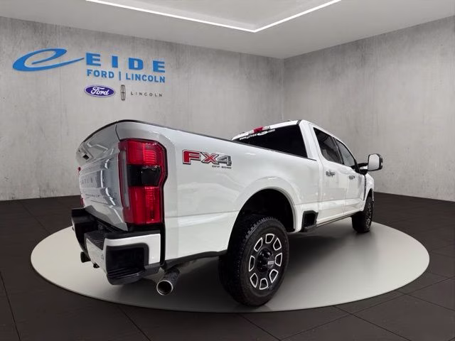 2024 Star White Metallic Tri-Coat Ford Super Duty F-350 SRW Platinum 4X4 Truck
