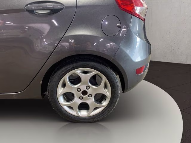 2015 Magnetic Ford Fiesta Titanium FWD Hatchback