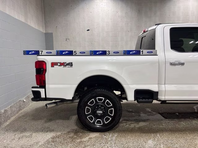 2024 Star White Metallic Tri-Coat Ford Super Duty F-350 SRW Platinum 4X4 Truck