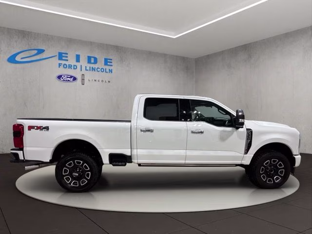 2024 Star White Metallic Tri-Coat Ford Super Duty F-350 SRW Platinum 4X4 Truck