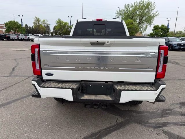 2024 White Ford Super Duty F-350 SRW Platinum 4X4 Truck