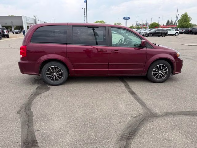 2017 Octane Red Pearlcoat Dodge Grand Caravan GT FWD Van