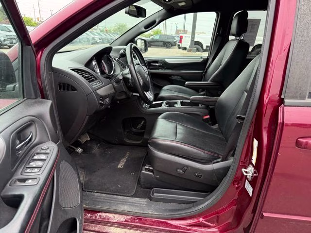 2017 Octane Red Pearlcoat Dodge Grand Caravan GT FWD Van