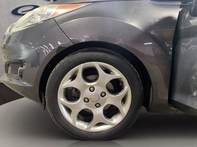 2015 Magnetic Ford Fiesta Titanium FWD Hatchback