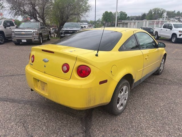 2005 Rally Yellow Chevrolet Cobalt Base FWD Coupe
