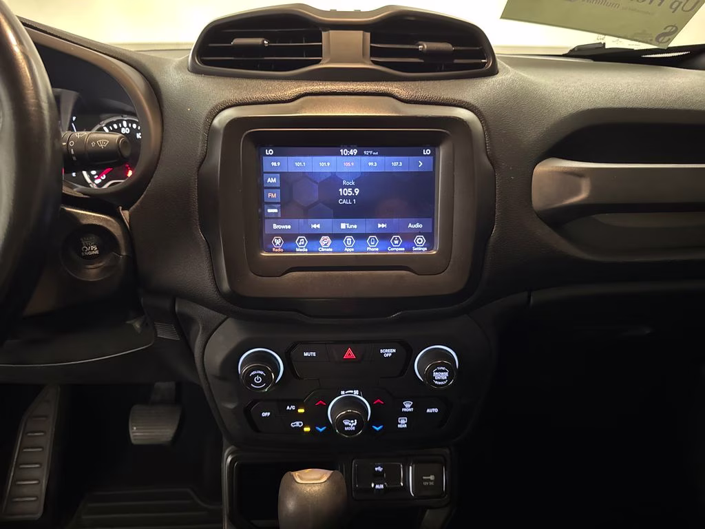 2018 Granite Crystal Metallic Clearcoat Jeep Renegade Latitude FWD SUV