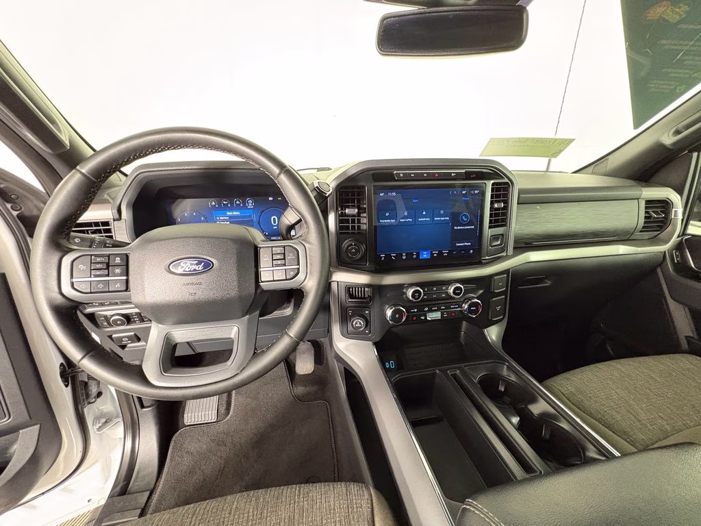 2024 Oxford White Ford F-150 XLT 4X4 Truck