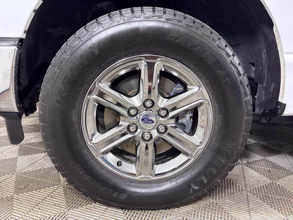2024 Oxford White Ford F-150 XLT 4X4 Truck