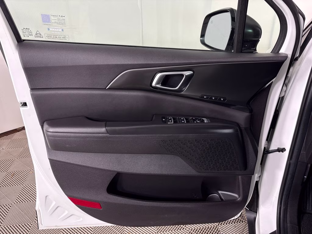 2025 Snow White Pearl Kia Carnival SX FWD Van