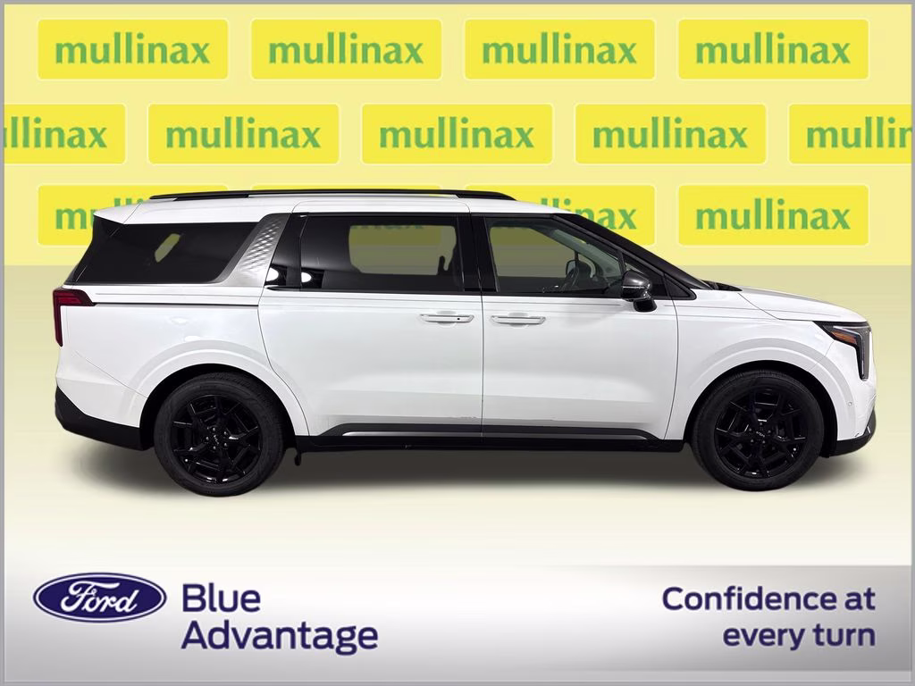 2025 Snow White Pearl Kia Carnival SX FWD Van