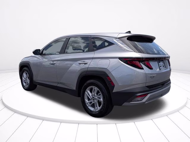 2025 Shimmering Silver Hyundai Tucson SE FWD SUV