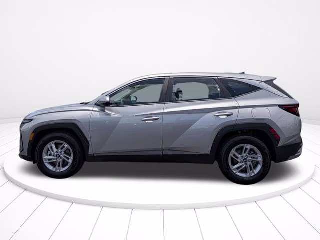 2025 Shimmering Silver Hyundai Tucson SE FWD SUV