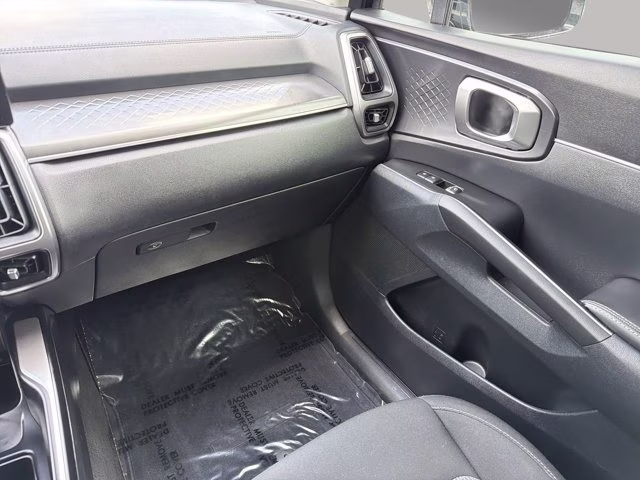 2022 Ebony Black Kia Sorento LX FWD SUV