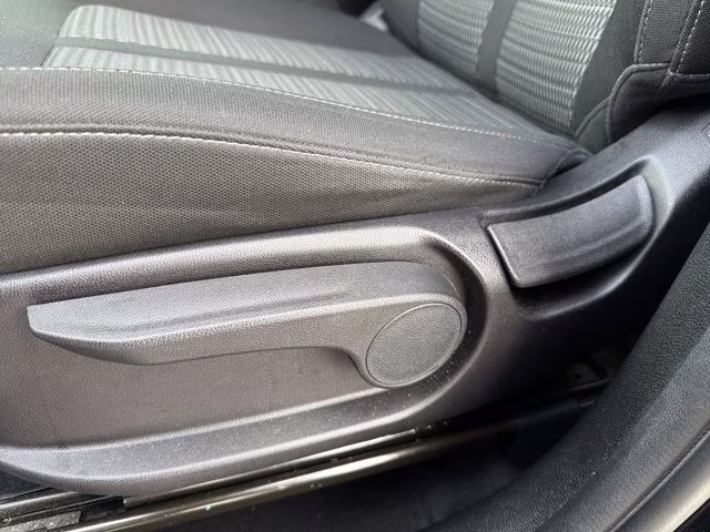 2022 Ebony Black Kia Sorento LX FWD SUV
