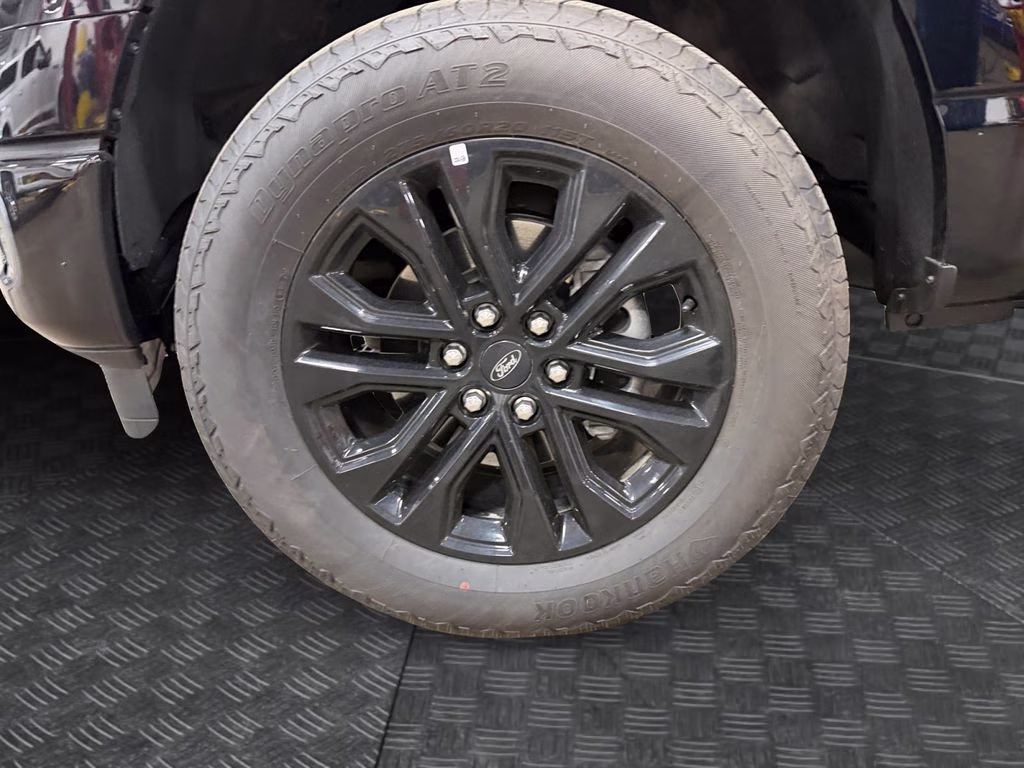 2025 Black Ford F-150 Lariat w/Black Appearance & Tow Haul Pkg 4X4 Truck