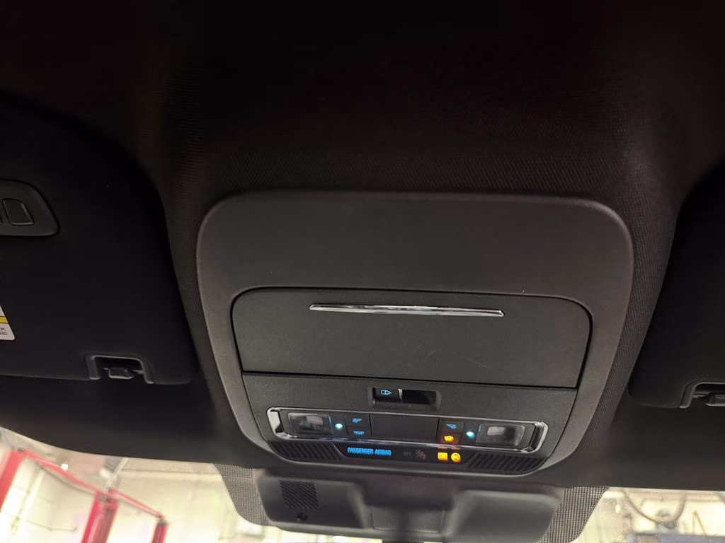 2025 Black Ford F-150 Lariat w/Black Appearance & Tow Haul Pkg 4X4 Truck