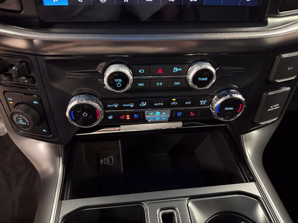 2025 Black Ford F-150 Lariat w/Black Appearance & Tow Haul Pkg 4X4 Truck