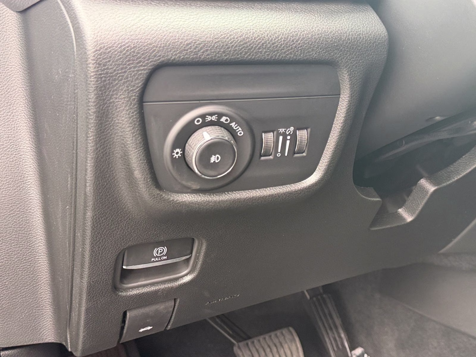2026 Silver Zynith Jeep Grand Cherokee L Limited 4X4 SUV