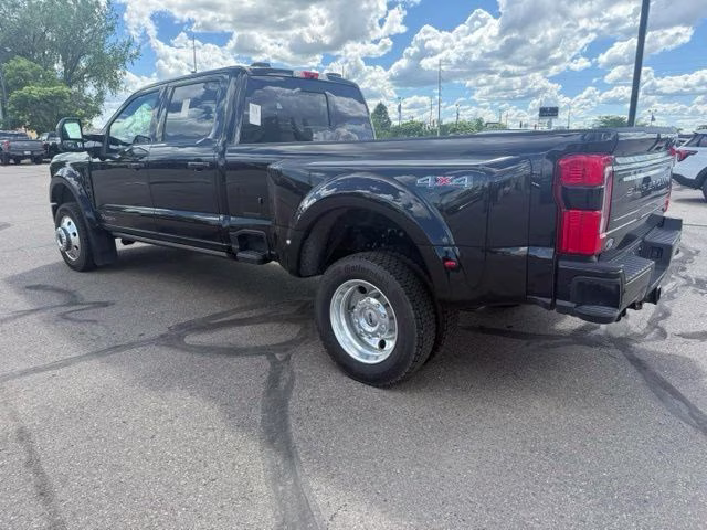 2026 Agate Black Metallic Ford Super Duty F-450 DRW Platinum 4X4 Truck
