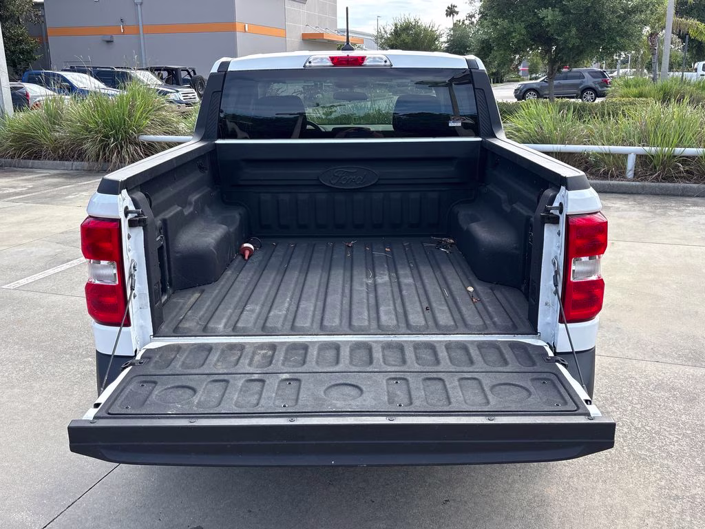 2023 Oxford White Ford Maverick XLT AWD Truck