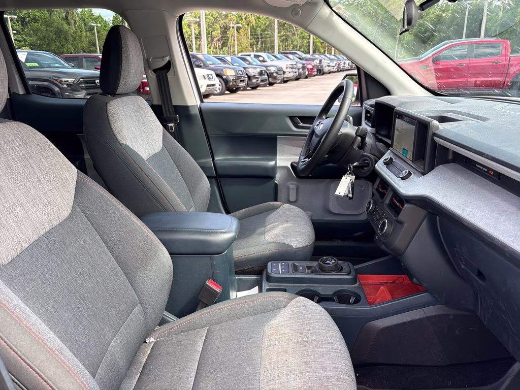 2023 Oxford White Ford Maverick XLT AWD Truck