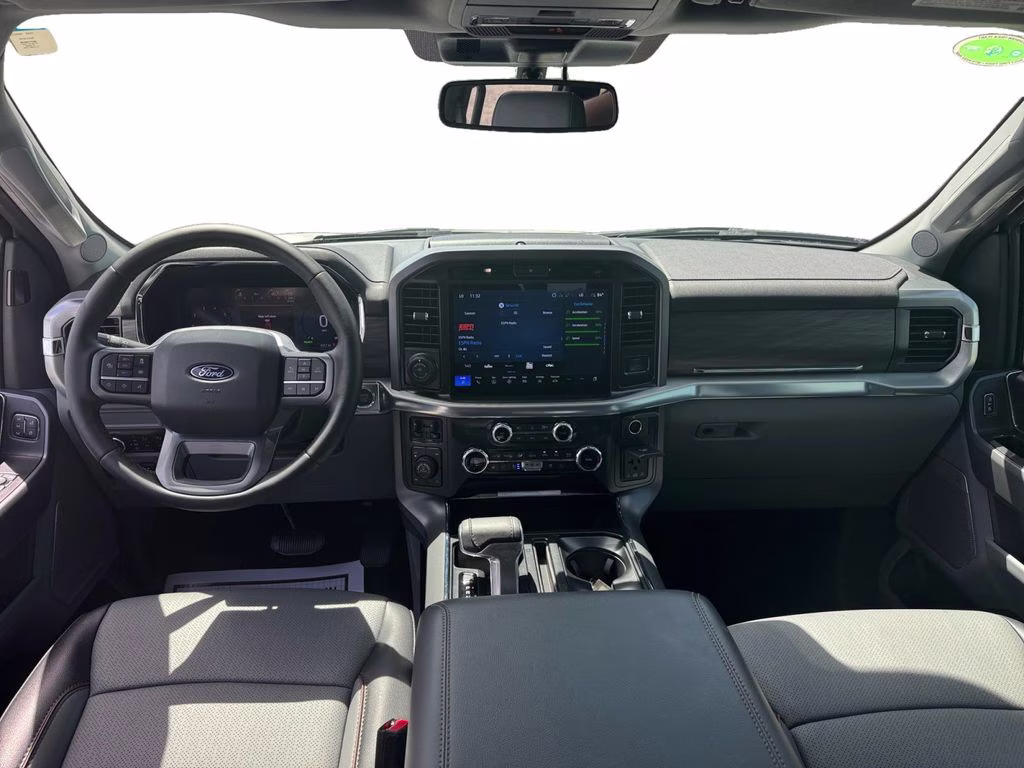 2025 White Metallic Ford F-150 Lariat 4X4 Truck