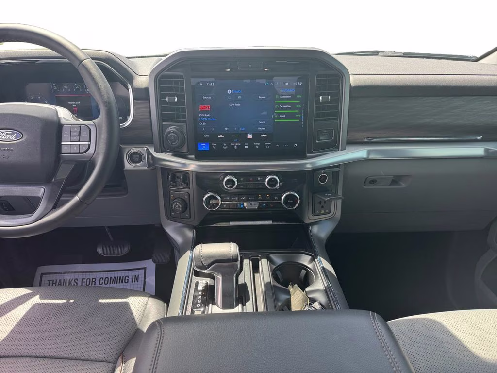 2025 White Metallic Ford F-150 Lariat 4X4 Truck