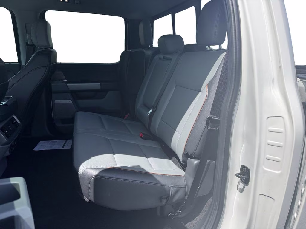 2025 White Metallic Ford F-150 Lariat 4X4 Truck