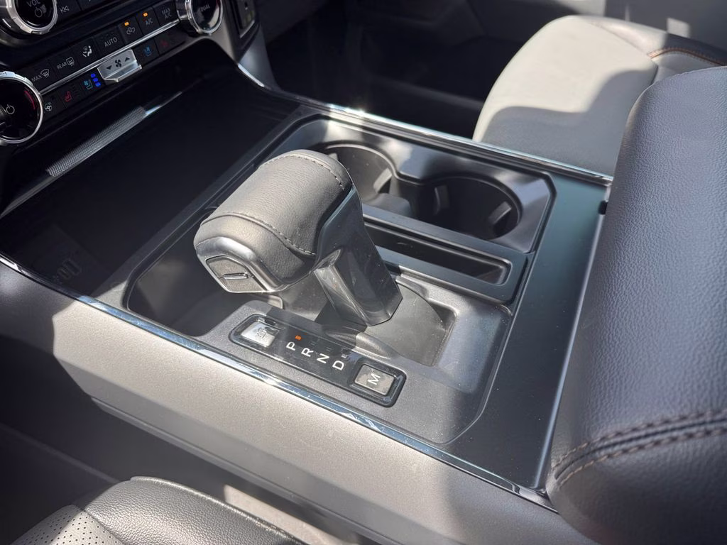 2025 White Metallic Ford F-150 Lariat 4X4 Truck