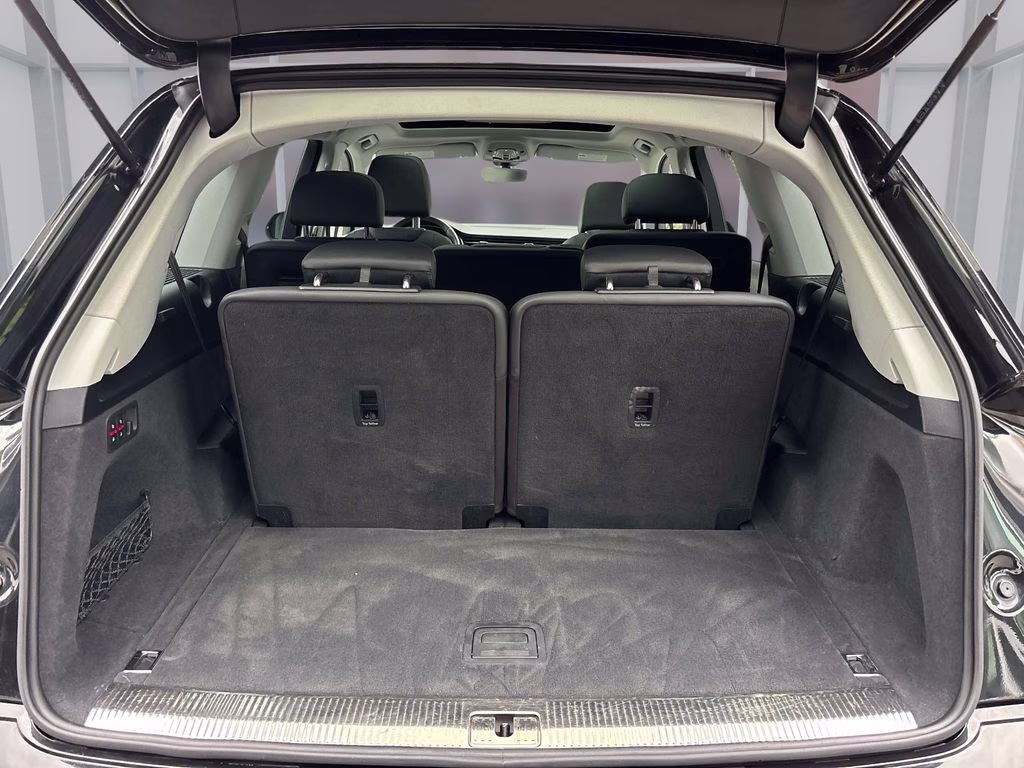 2022 Black Audi Q7 55 Premium Plus AWD SUV