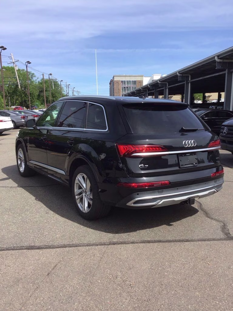2022 Black Audi Q7 55 Premium Plus AWD SUV