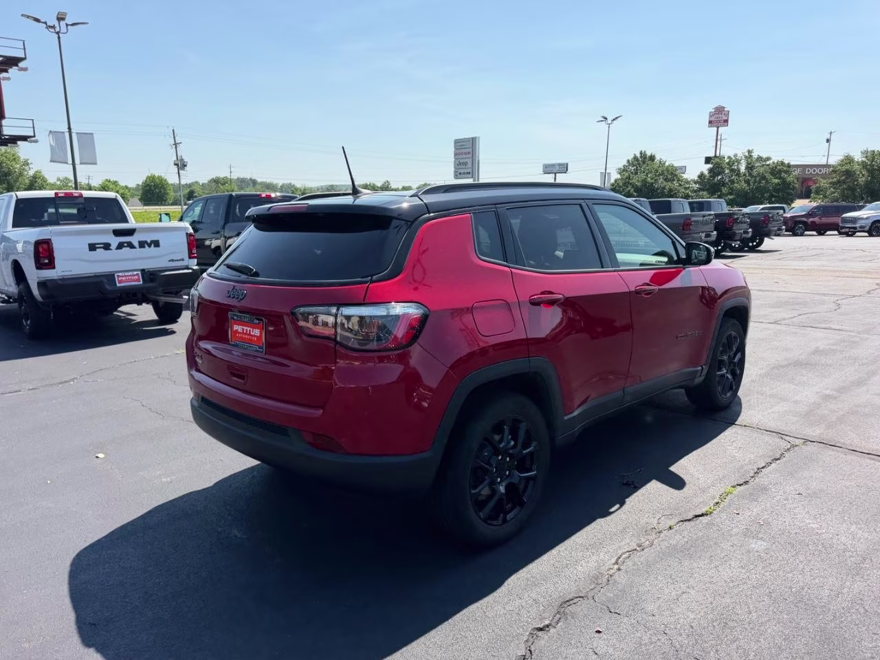2024 Red Hot Pearlcoat Jeep Compass Latitude 4X4 SUV