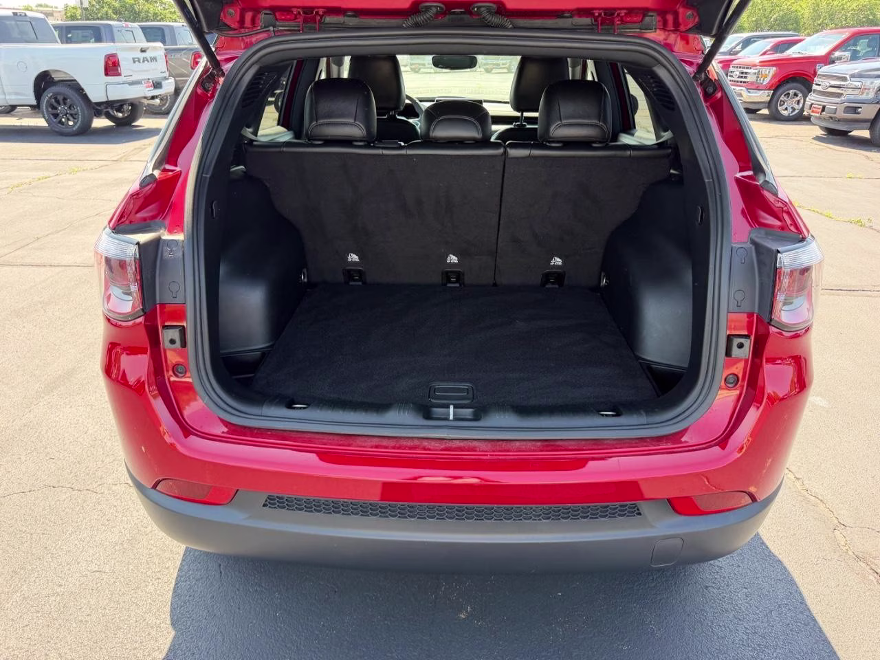 2024 Red Hot Pearlcoat Jeep Compass Latitude 4X4 SUV
