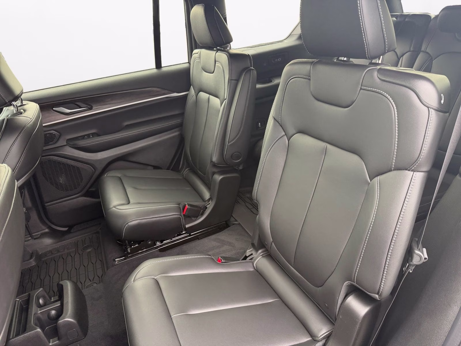 2026 Silver Zynith Jeep Grand Cherokee L Limited 4X4 SUV