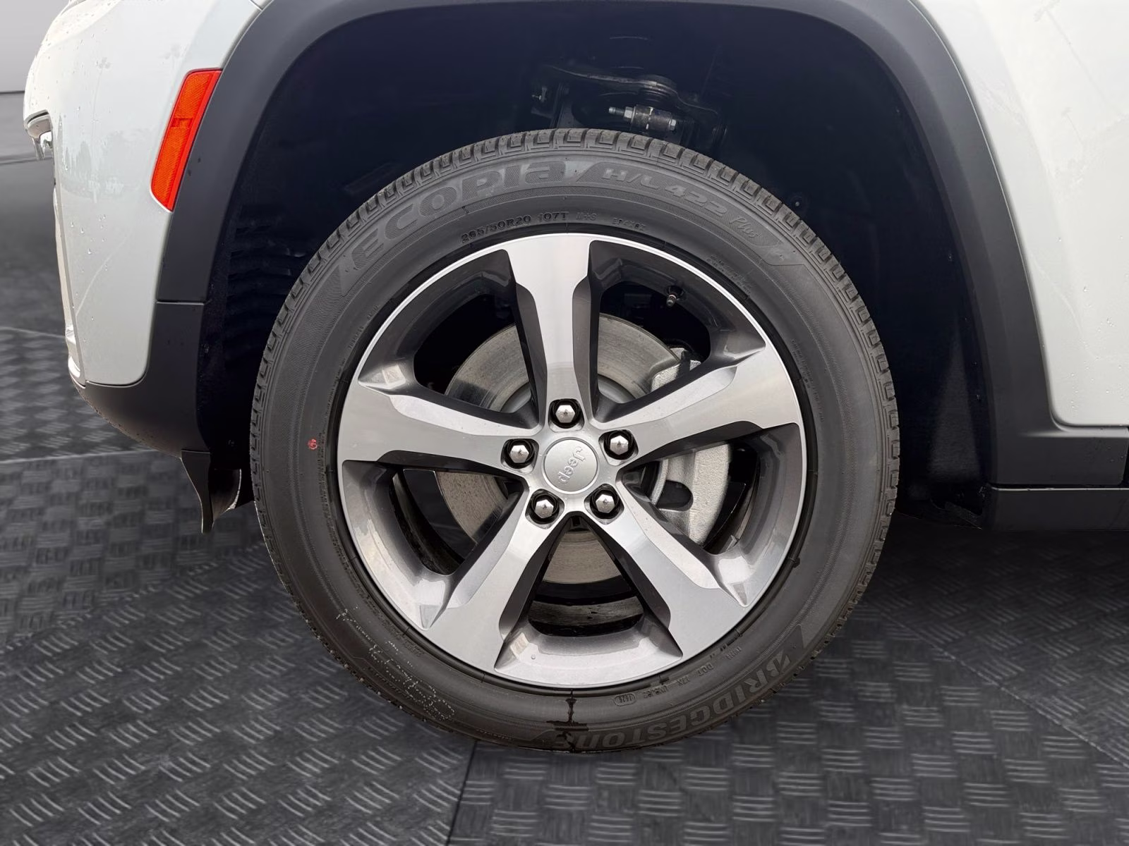 2026 Silver Zynith Jeep Grand Cherokee L Limited 4X4 SUV