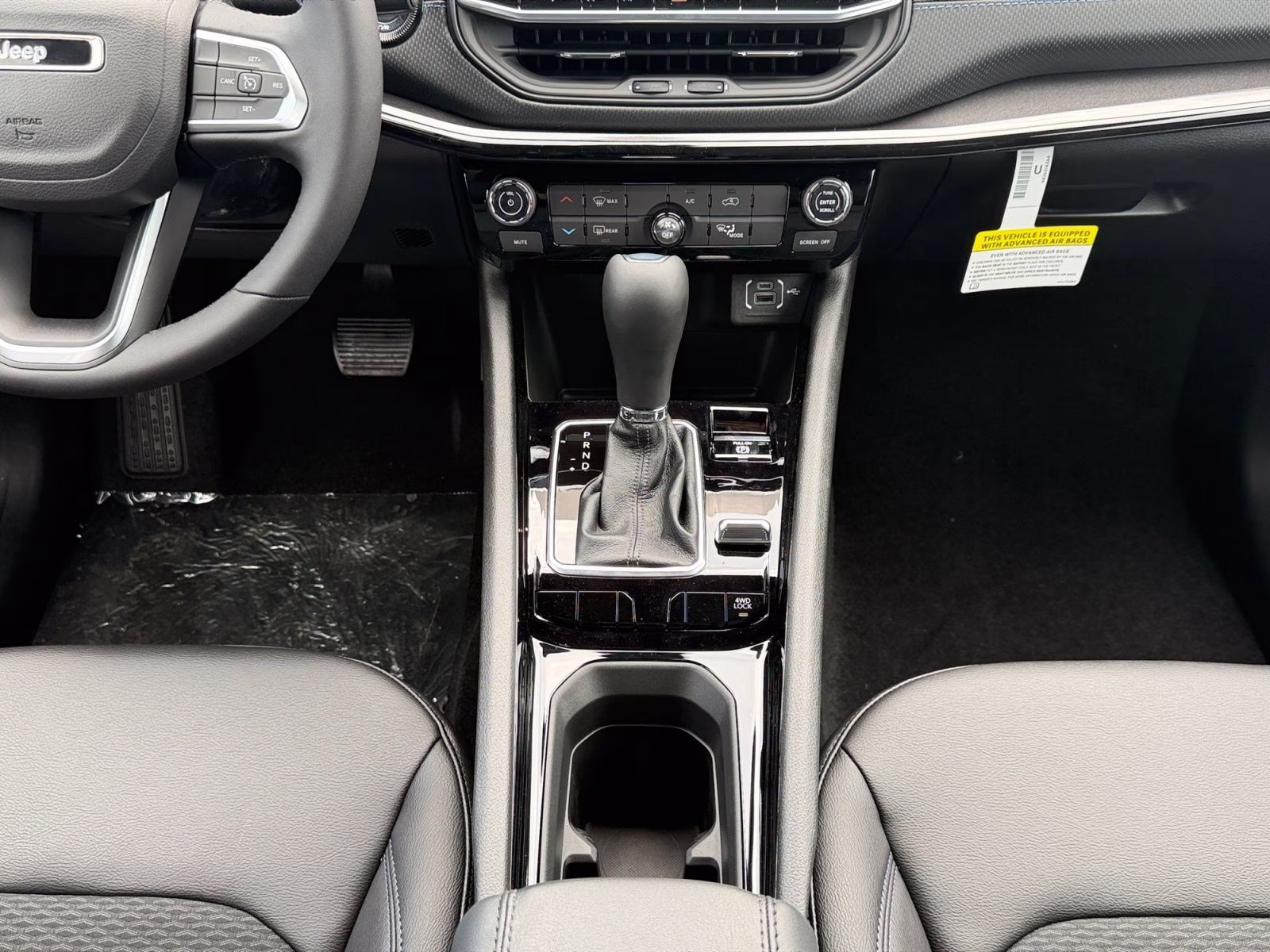2026 Silver Zynith Metallic Clearcoat Jeep Compass Latitude 4X4 SUV
